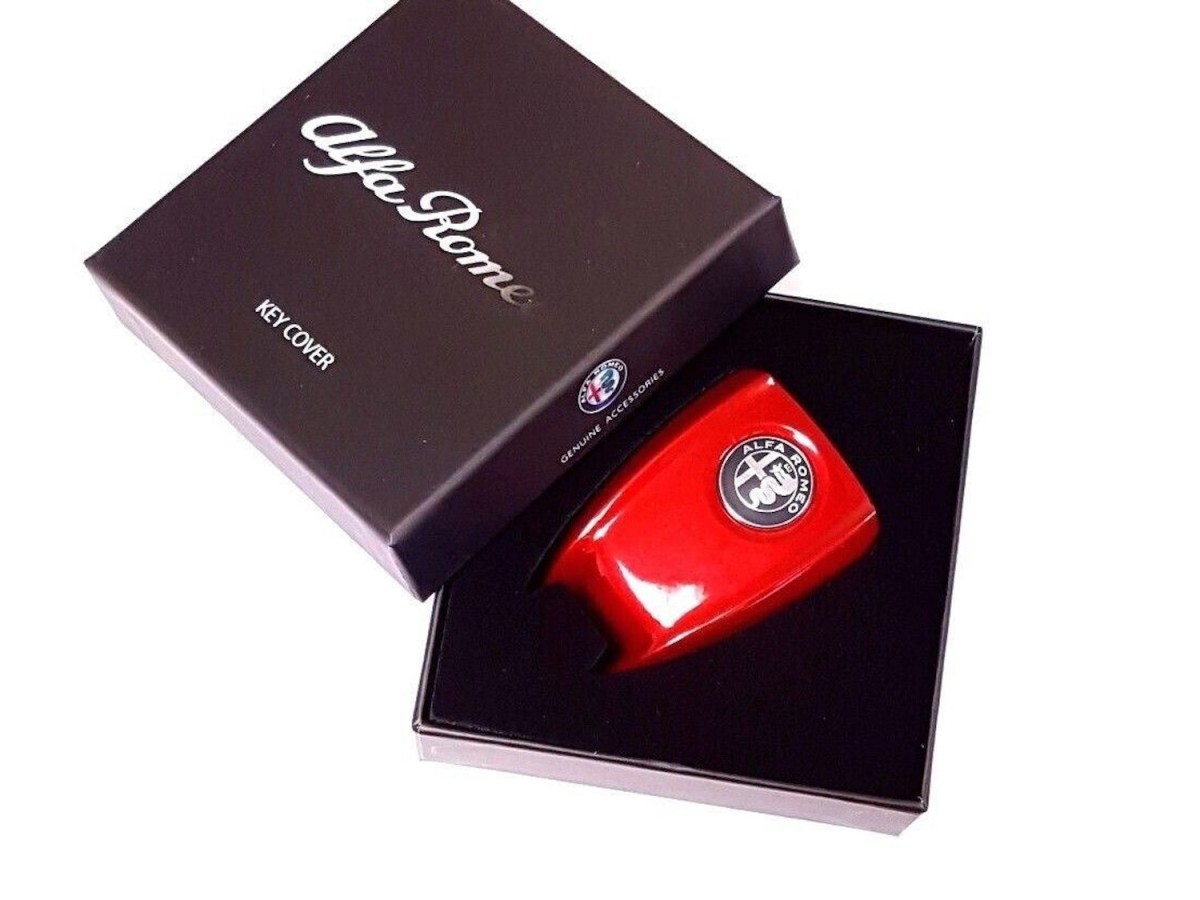 【ビンテージ】Alfa Romeo 灰皿(レッド) Mopar Key Cover Red With Alfa Romeo Logo Badge - 68353800AA
