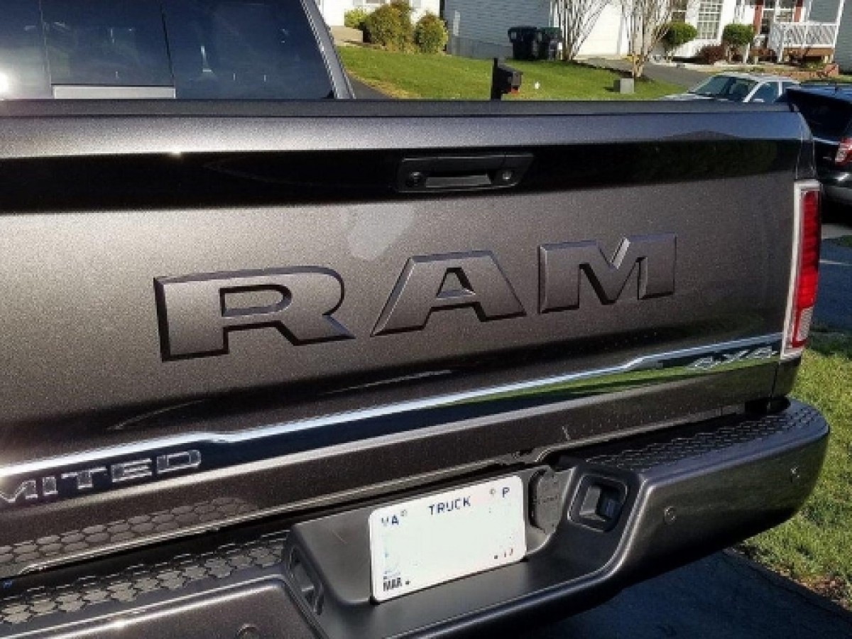 Mopar RAM Tailgate Lettering Granite Crystal - RAMLTRKITAU | Mopar ...